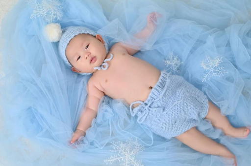 渑池宝宝几个月会认人